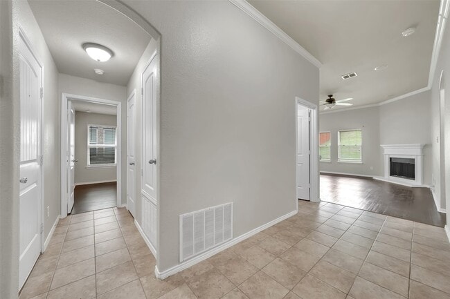 Building Photo - 1209 Evers Dr