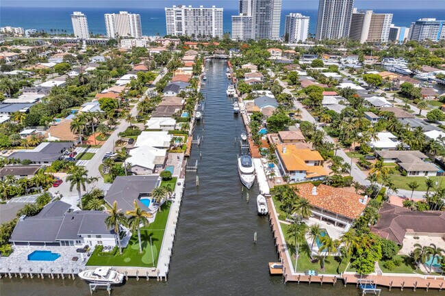 Building Photo - 3108 NE 42nd Ct