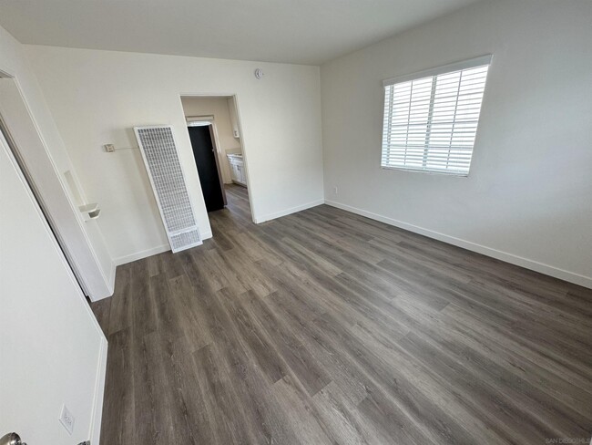 Building Photo - 5058-68 Santa Monica Ave