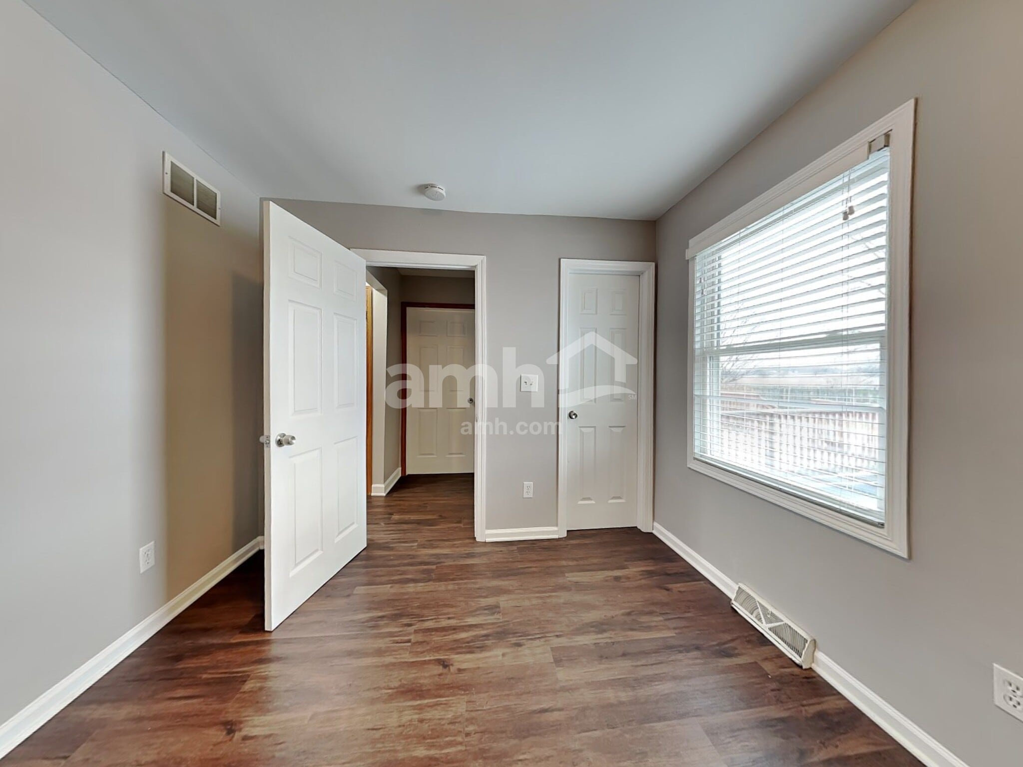 Building Photo - 132 Bush Dr