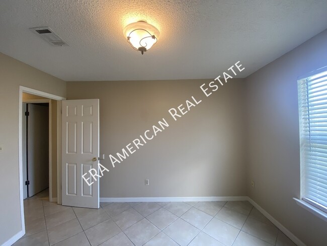 Building Photo - 3354 La Leyenda Ct