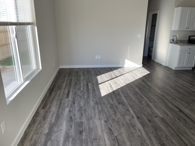 Building Photo - Goddard Duplex