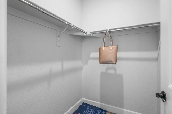 Building Photo - 13516 Waterthrush St