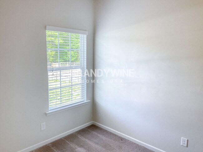 Building Photo - 108 Howard Ave