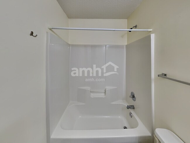 Building Photo - 4335 Bubbling Brook Ct