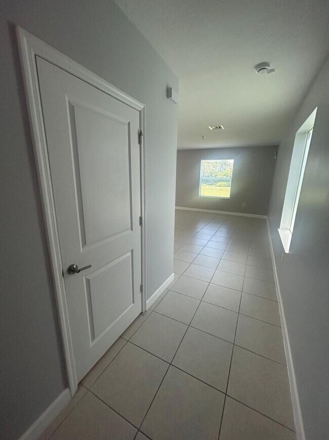 Building Photo - 4518 Dow Ln