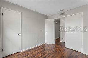 Building Photo - 924 Poplar Dr