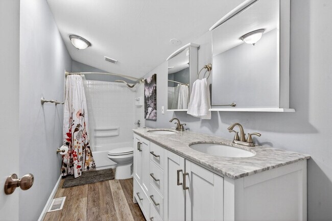 Building Photo - 7792 Alicia Ct