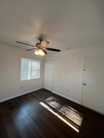 Building Photo - 122 E Quintard St