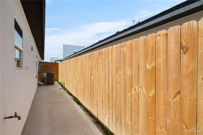 Building Photo - 11308 N 25th St
