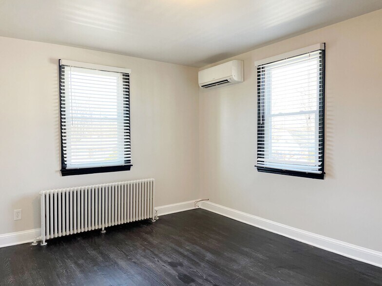 Building Photo - 500 5th St