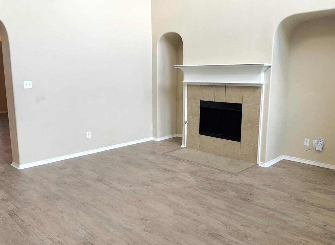 Building Photo - 2360 Merlin Dr