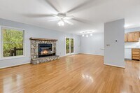 Building Photo - Bright 2-Bedroom Townhouse with Garage & P...