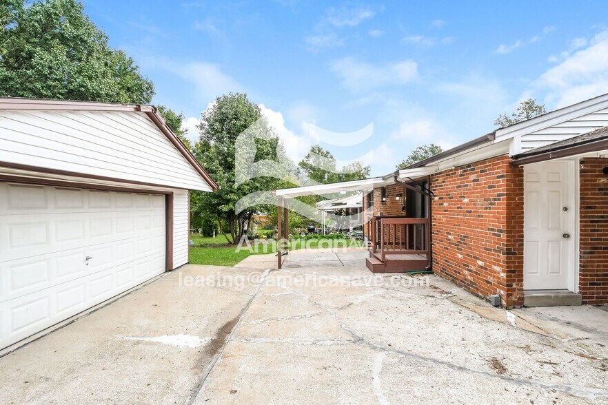 Building Photo - 2639 Freemantle Dr