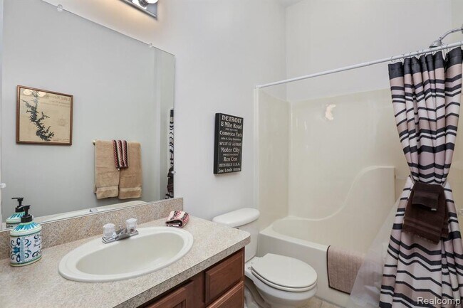 Building Photo - 33 Winder St