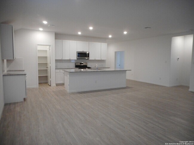 Building Photo - 446 Fairy Duster Dr