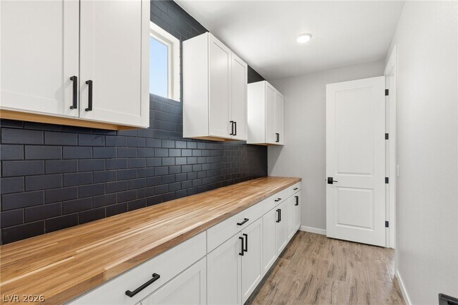 Building Photo - 8269 Skye Highlands St