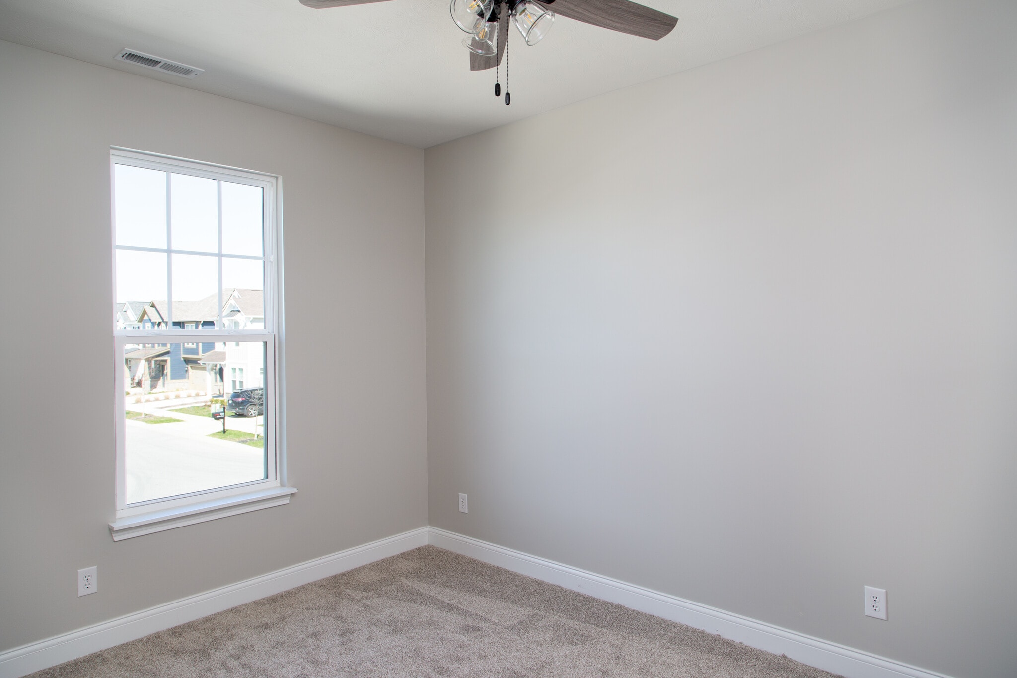 Building Photo - 14277 James Dean Dr