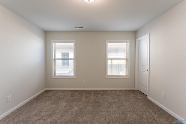 Building Photo - 102 Waltrip Dr