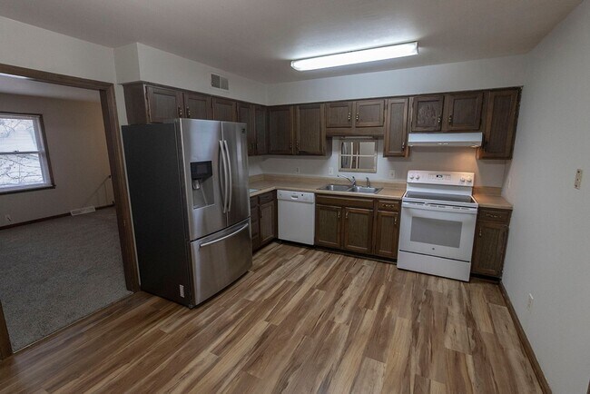 Building Photo - 4465-4467-4467 Santa Anna Dr