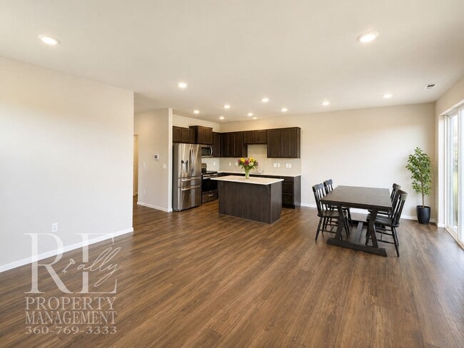Building Photo - 6657 Yorktown Pl NE