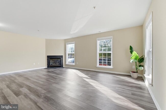 Building Photo - 2109 Bristol Dr