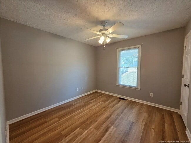 Building Photo - 6548 Applewhite Rd