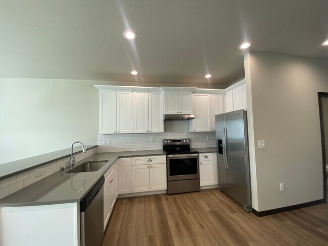 Building Photo - 4310-4312 N Centennial Ln