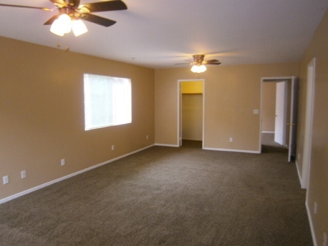 Building Photo - Single Story Home 4 bedroom + Enclosed pat...