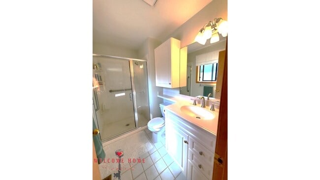 Building Photo - HUGE 5-BEDROOM home with separate BONUS ROOM!!  Large fenced yard!!!