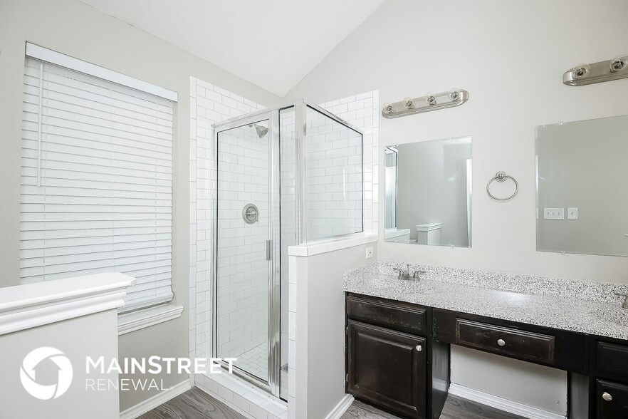 Building Photo - 2817 Fenwick St