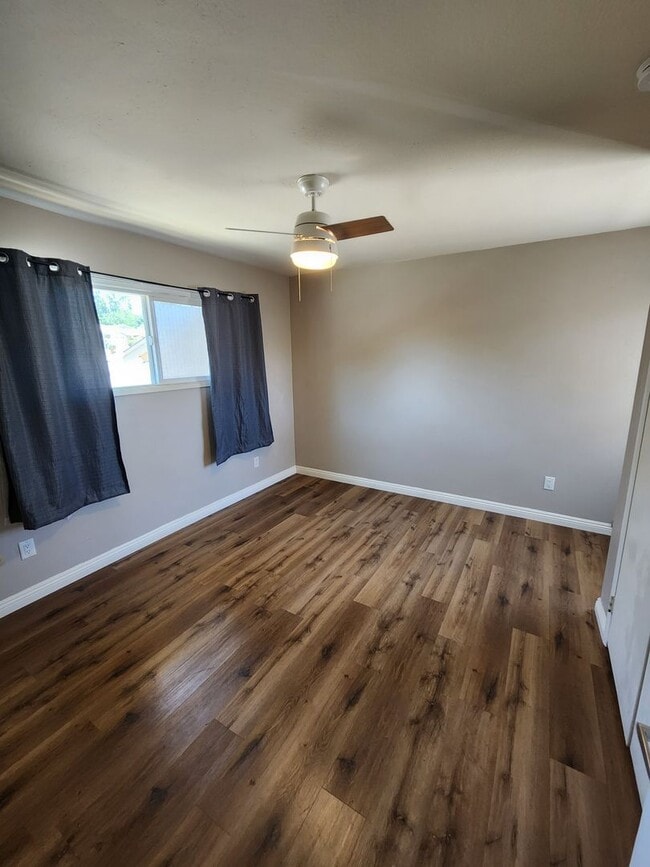 Building Photo - 3 Bedroom Single Story House in San Carlos