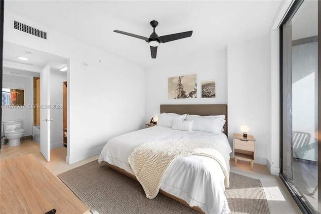 Building Photo - 159 NE 6th St