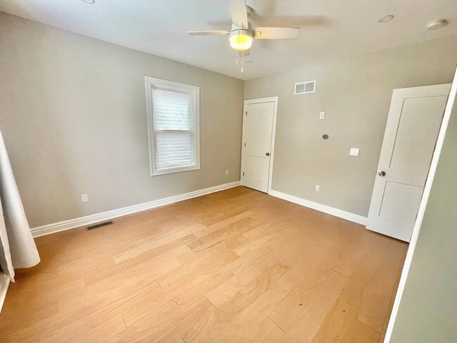 Building Photo - 4 bed 3.5 Bath- Sewickley