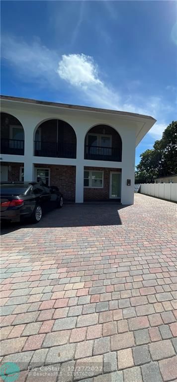Building Photo - 2270 SW 46th Ct