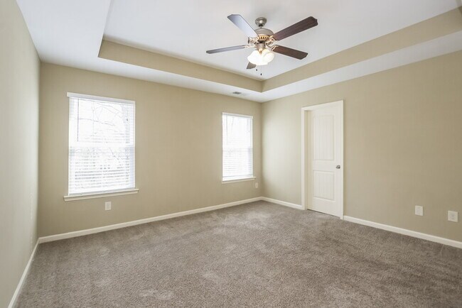 Building Photo - 520 Hill Crest Cir