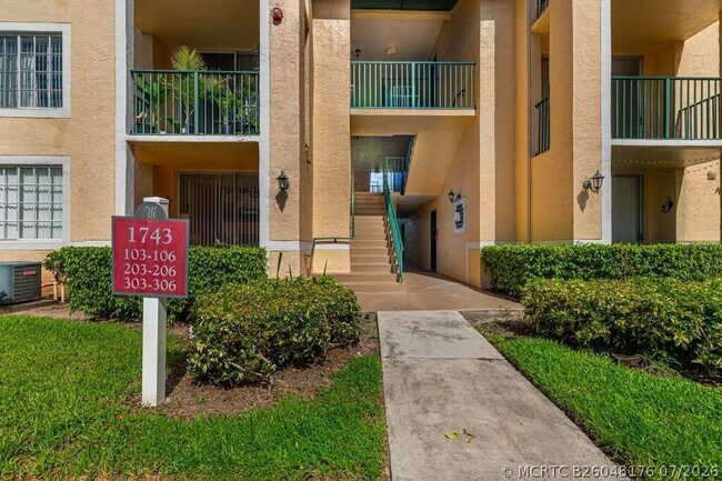 Building Photo - 1743 Village Blvd