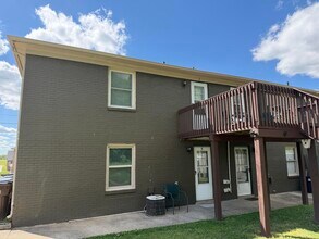 Building Photo - 329 Churchill Dr