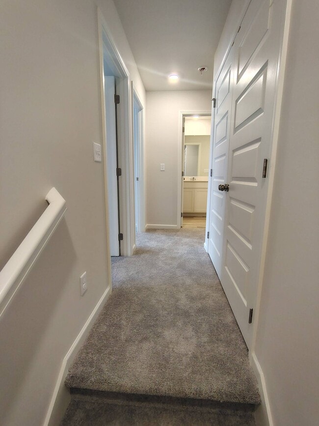 Building Photo - 725 Big Bnd Ct