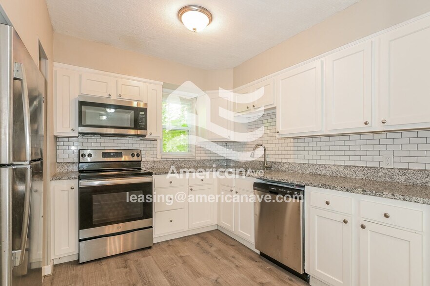 Building Photo - 2220 Gaebler Ave