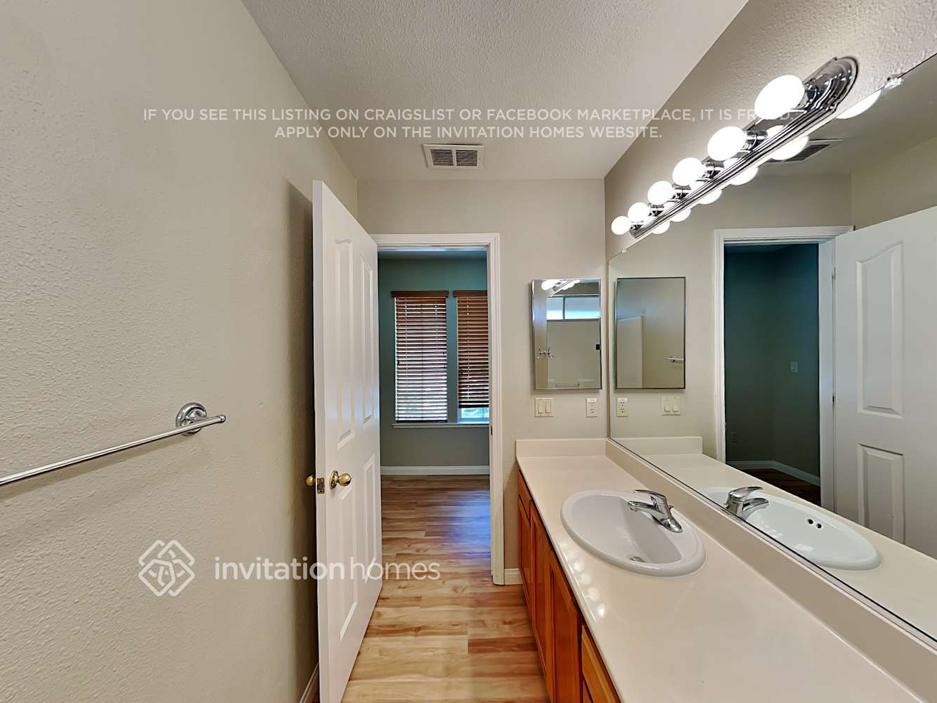 Building Photo - 9017 Laguna Springs Way