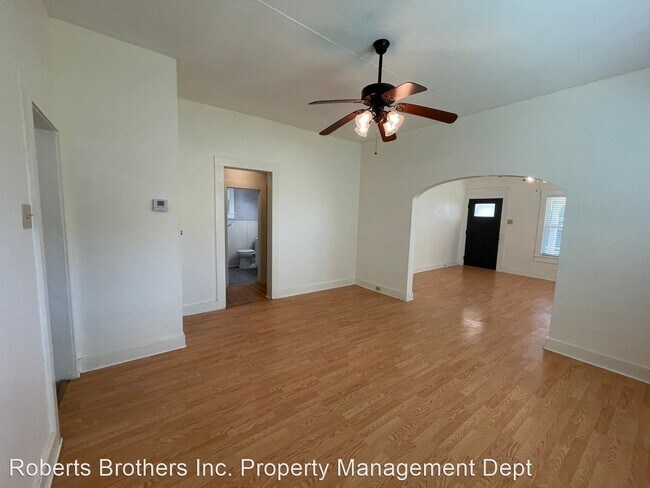 Building Photo - 2 br, 1 bath House - 207 NW 1st Street