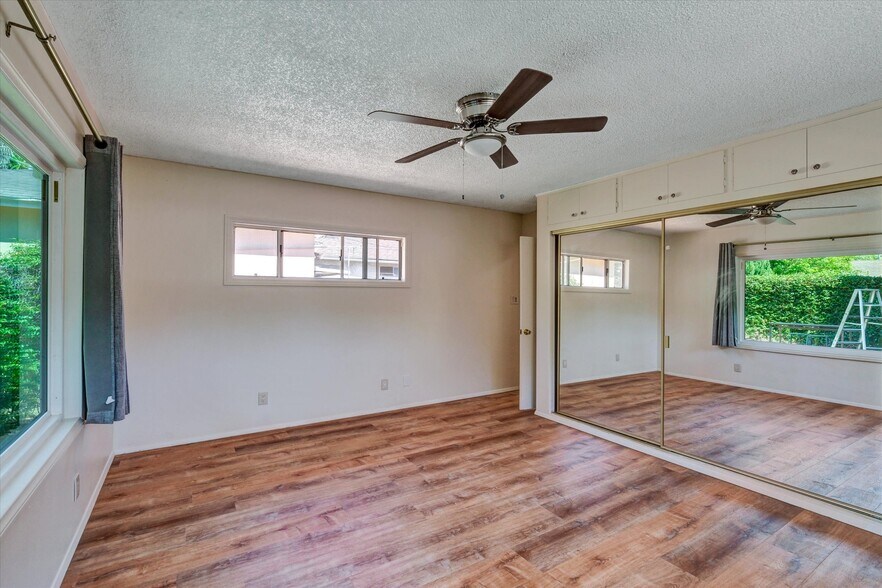 Building Photo - 2511 Castle Heights Ave