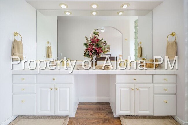 Building Photo - 108 Lakeshore Dr