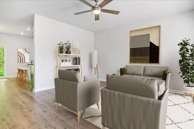 Building Photo - 121 Marigny St