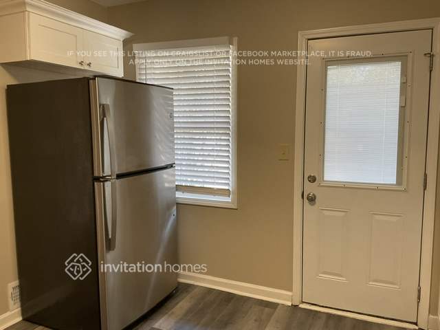 Building Photo - 2716 Lancaster Dr