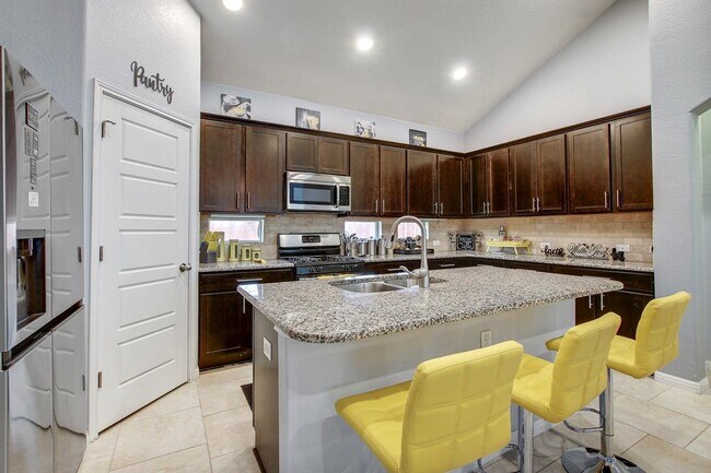 Building Photo - 16508 Pallazo Dr
