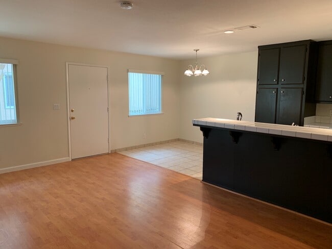 Building Photo - 823 Gilchrist Walkway