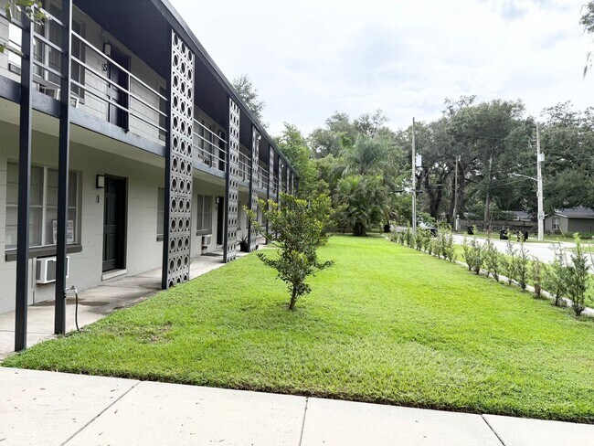 Building Photo - **TP** Ramona Lane