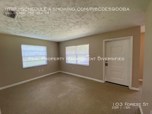 Building Photo - Great Location - 2/1 **WON'T LAST**